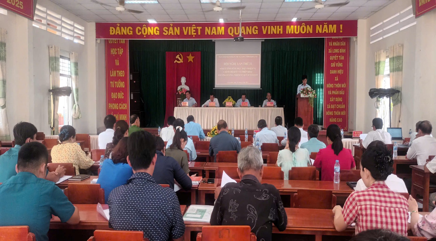 Đảng ủy xã Long Bình: Tổ chức Hội nghị sơ kết quý I năm 2025