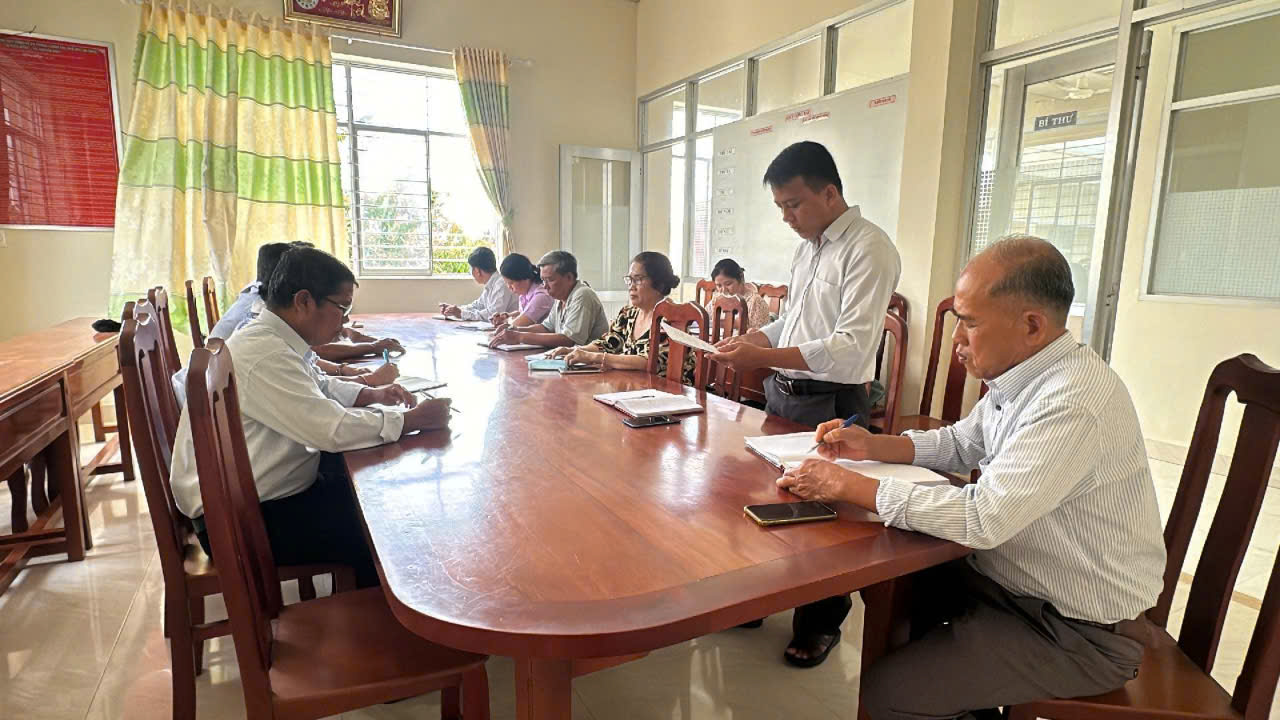 Xã Long Bình: Ra quân chiến dịch diệt lăng quăng phòng chống Sốt xuất huyết đợt I năm 2025
